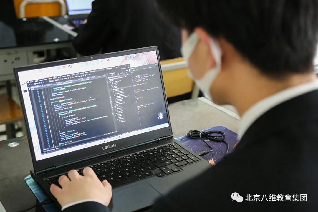 Java编程语言和python编程语言有什么区别